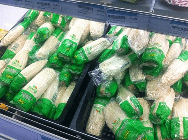Quan sát bao bì, chất liệu nilon