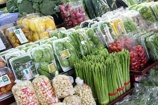 Quan sát bao bì thực phẩm hữu cơ